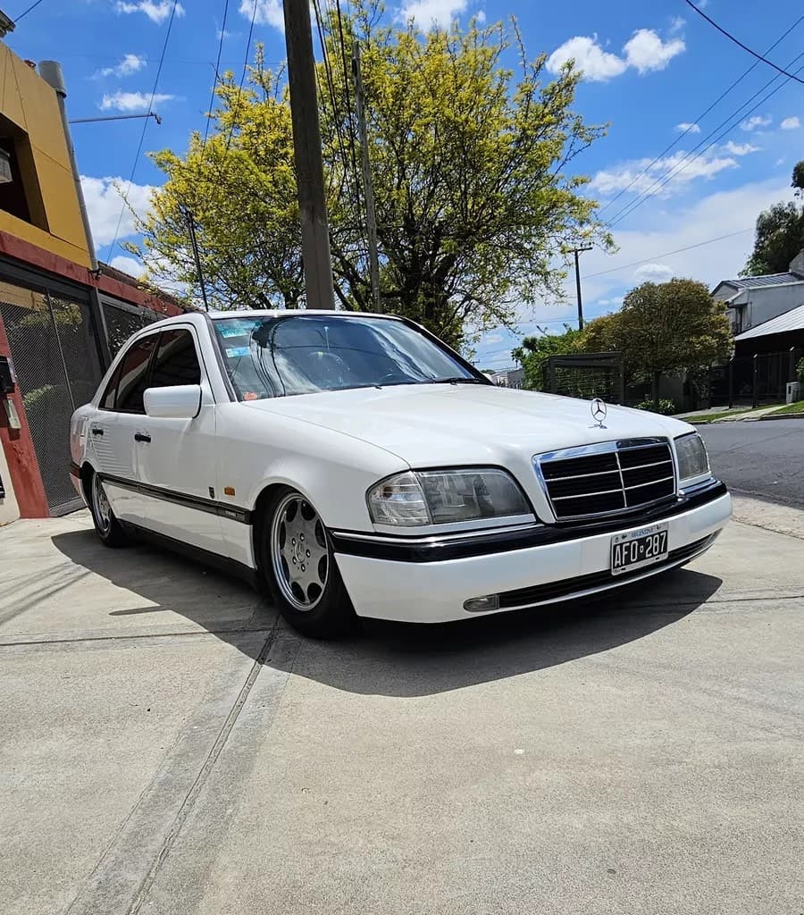 Mercedes Benz C250-image
